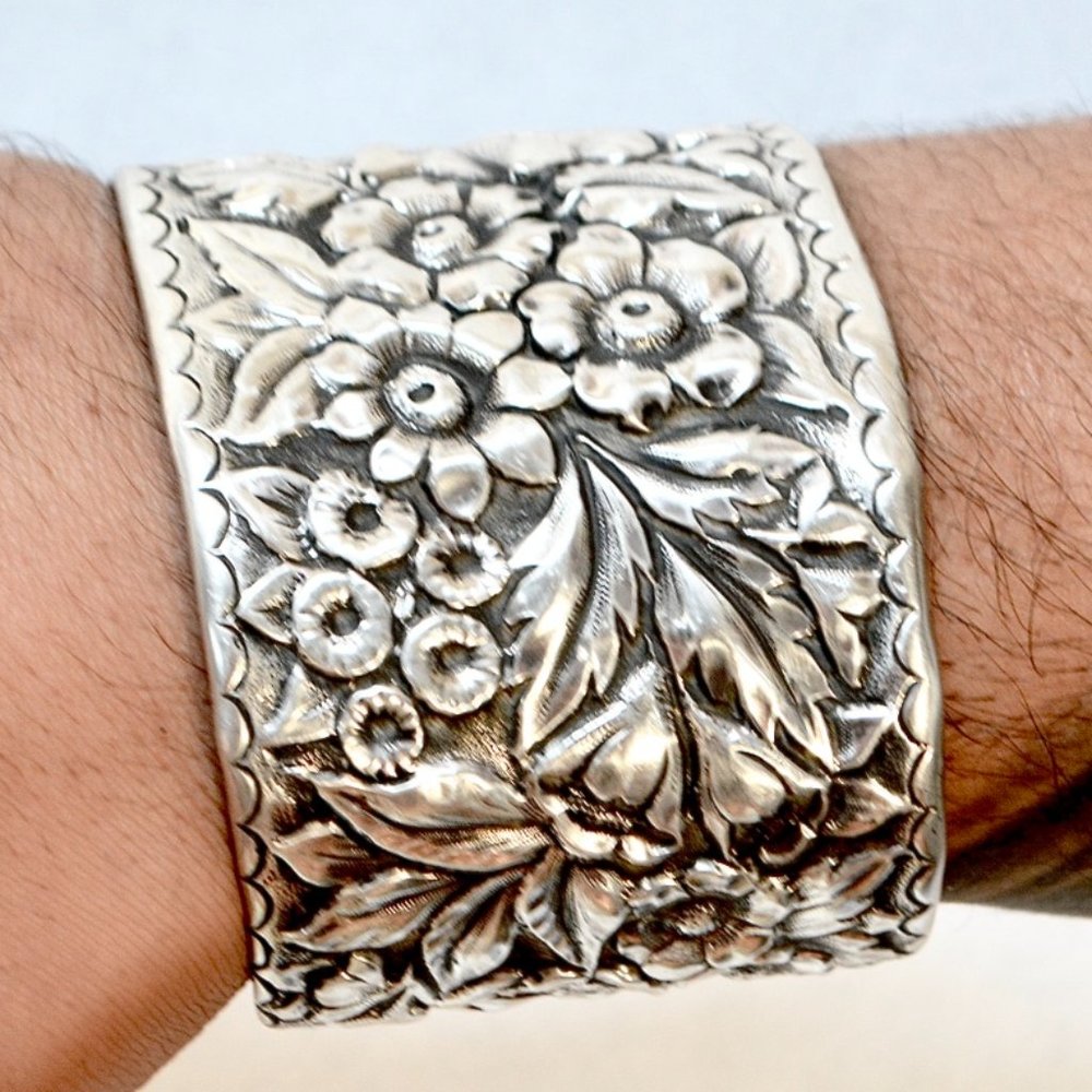 Art Nouveau Sterling Silver Floral Cuff Bracelet - Picture 2 of 12
